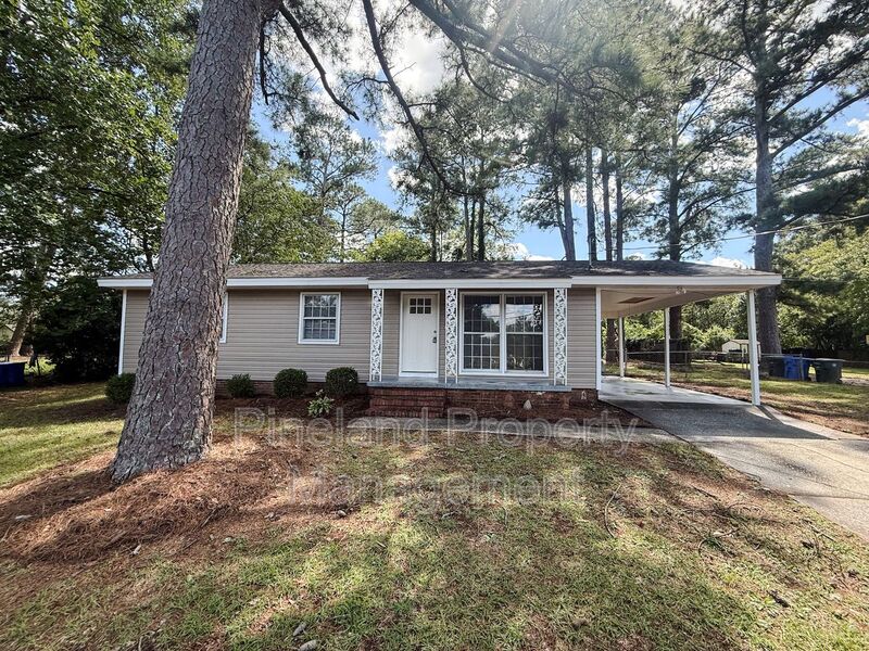 Fayetteville House: 7112 Ryan Street