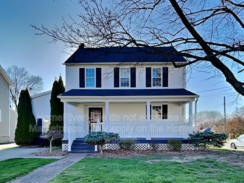 New Castle House: 1311 N Mercer St