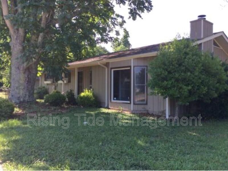 Birmingham House: 929 N Martinwood Dr