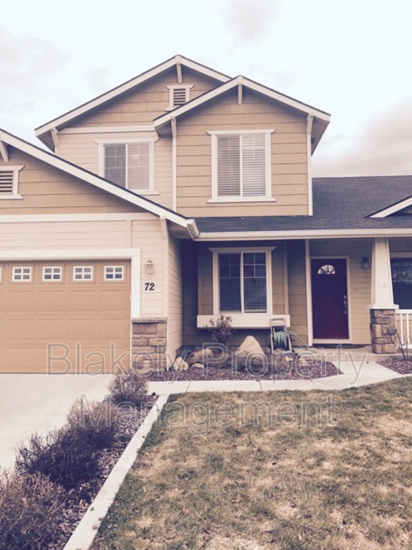 Nampa House: 72 N. Pleasant Hill Dr.