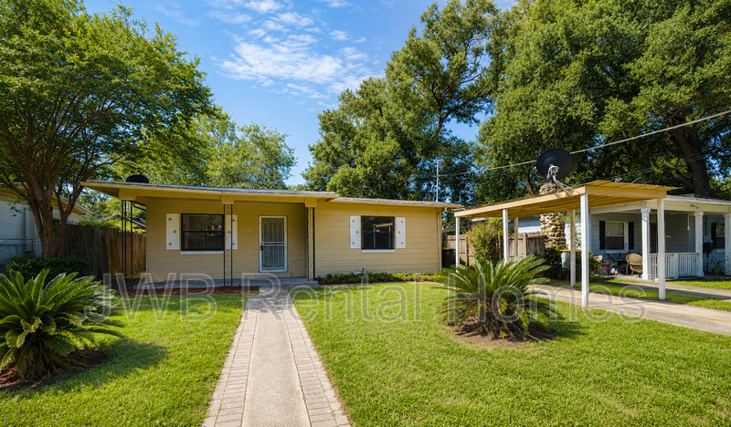 Jacksonville House: 3232 Dellwood Ave