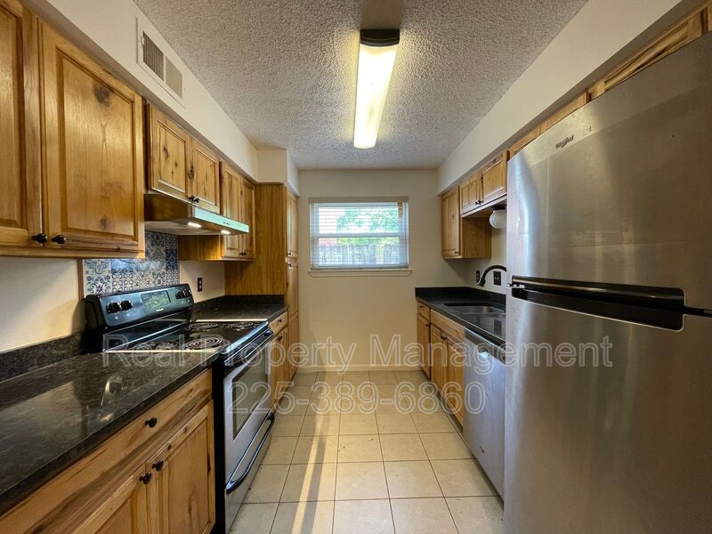 Baton Rouge Townhome: 14619 Forest Grove Ave. - Unit C