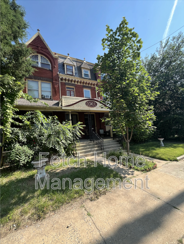Lancaster House: 911 East King Street