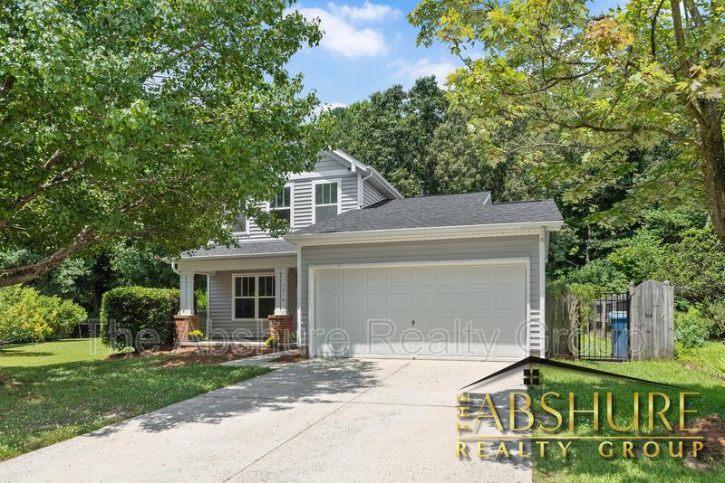 Fuquay-Varina House: 1616 Southcross Street