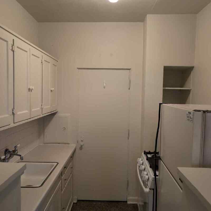 Green Bay Condo: 425 S Monroe Ave - 3a
