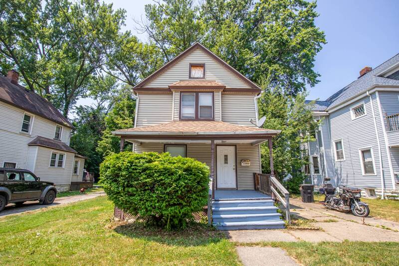 Cleveland House: 1290 East 188th Street