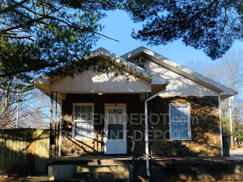 Evansville House: 1501 Henning Ave