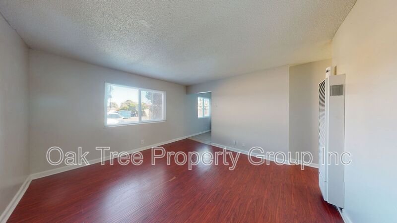 Richmond House: 922 Carlson Blvd