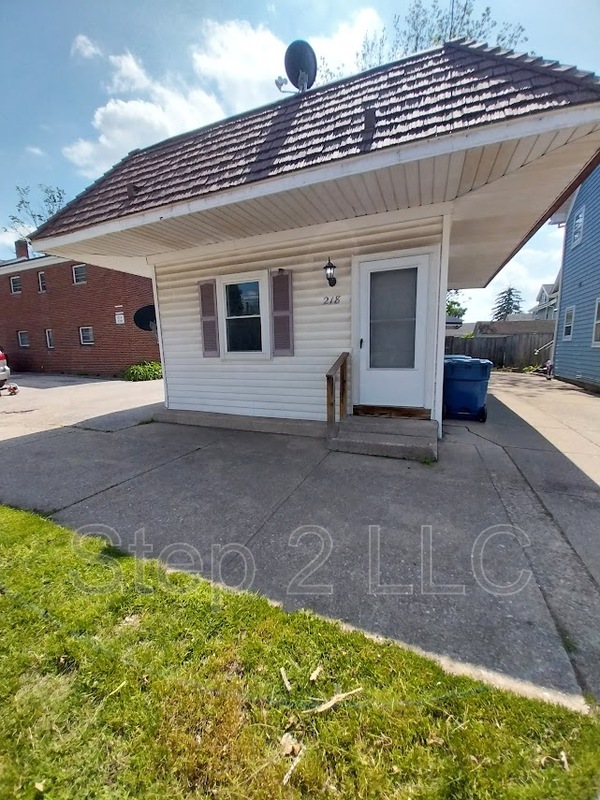 Painesville House: 218 South Saint Clair Street