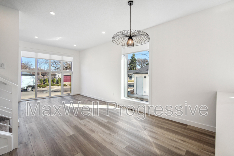 Edmonton Townhome: 10427 70 Avenue