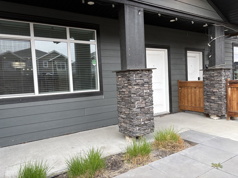Kelowna Townhome: 826 Cadder Ave