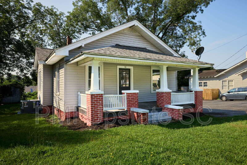 Taylors House: 10 East Main Street