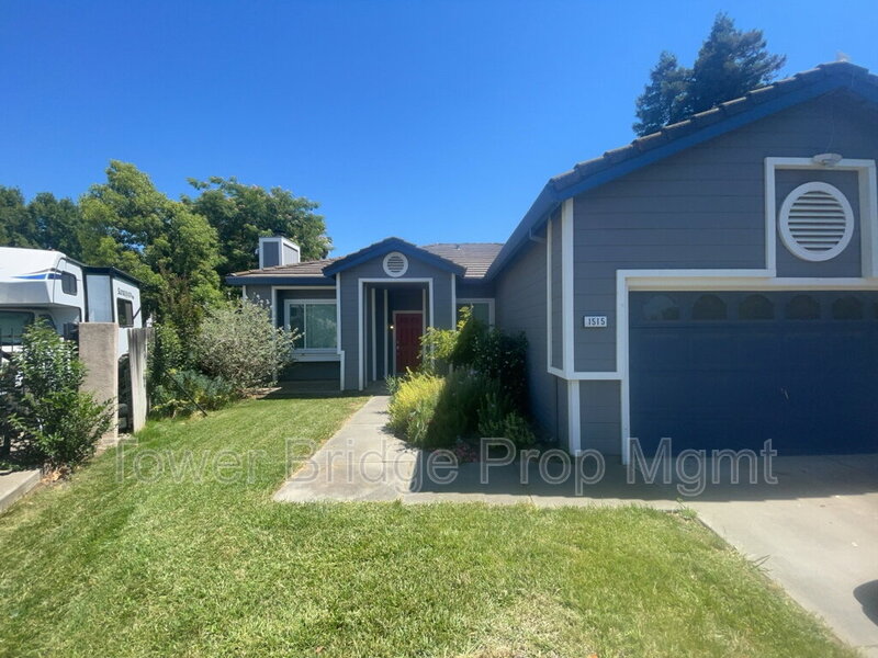 Dixon House: 1515 Knight Ct