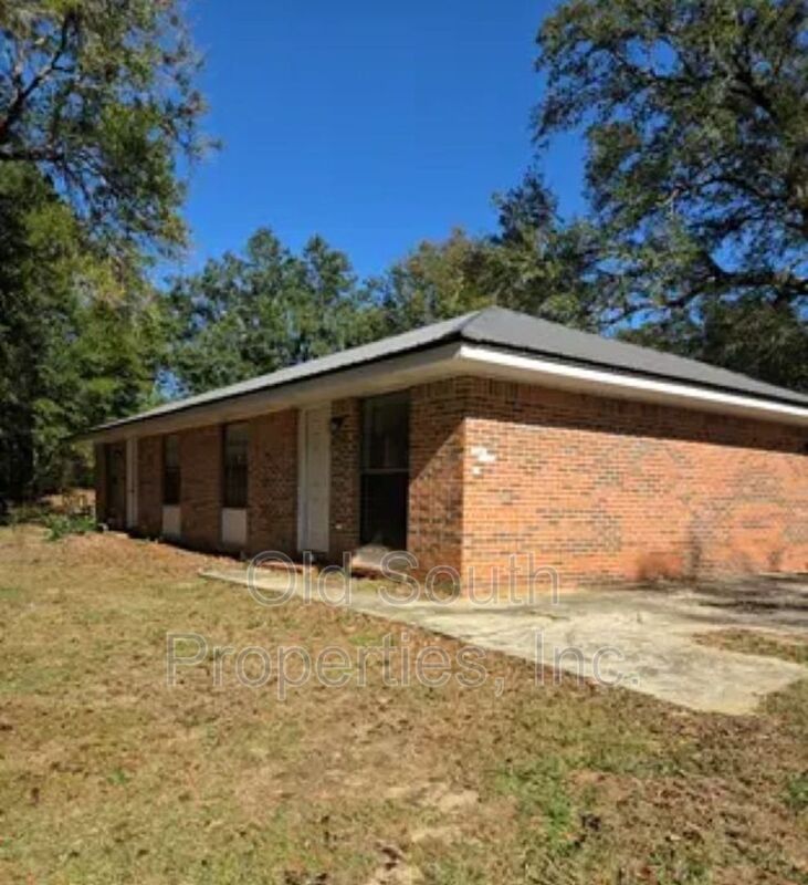 Milton Condo: 5720 Fairway Dr