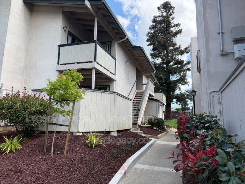 Concord Condo: 5460 Concord Blvd