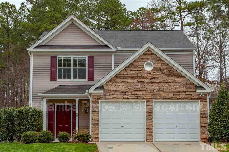 Holly Springs House: 109 Chilmark Ridge Dr