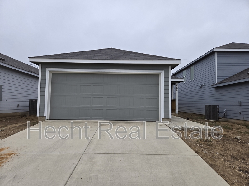 Seguin House: 968 Pastar Creek