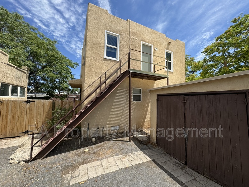 Albuquerque Condo: 116 Maple St SE