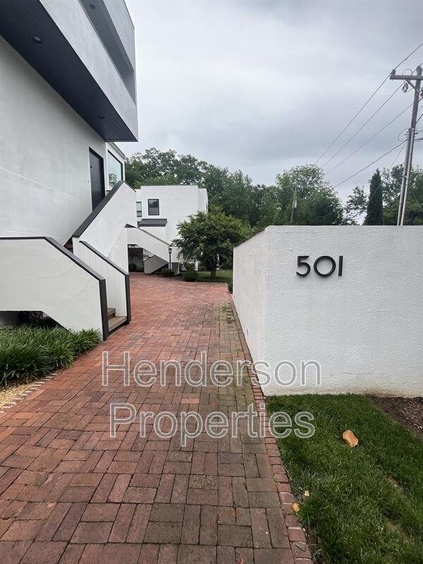 Unit K
Charlotte Condo: 501 Fenton Place