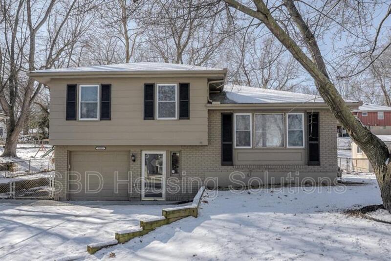 Independence House: 16003 E 35th St S