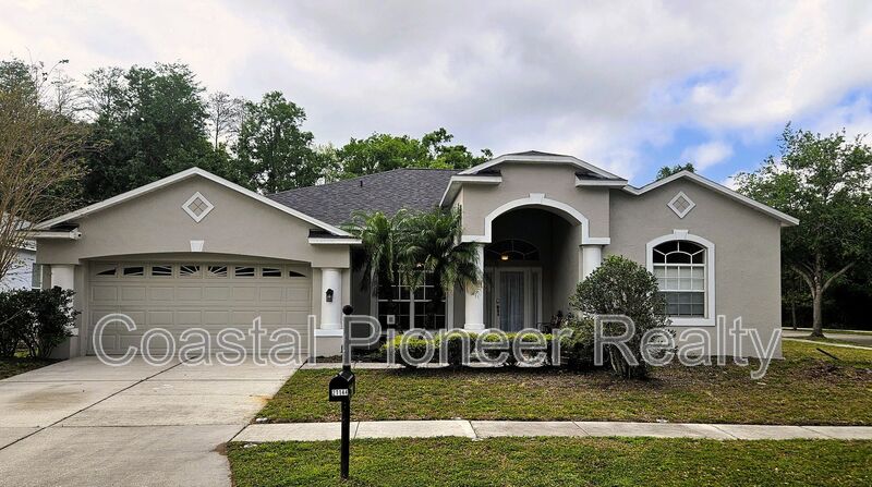 Land O' Lakes House: 21144 Tyrell Way