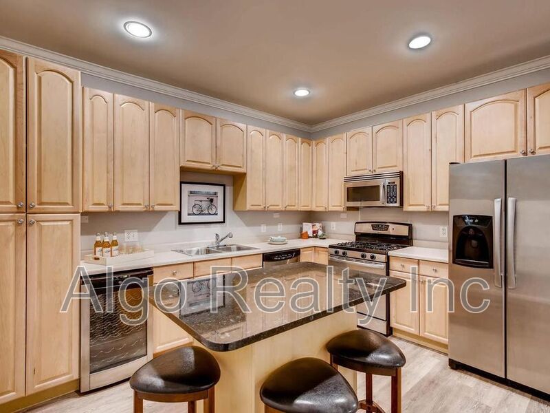 Minneapolis House: 2412 Harriet Avenue - 101