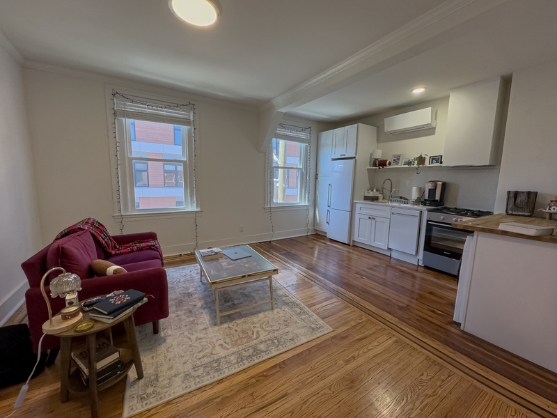 Philadelphia Condo: 1223 N Franklin St - 3F