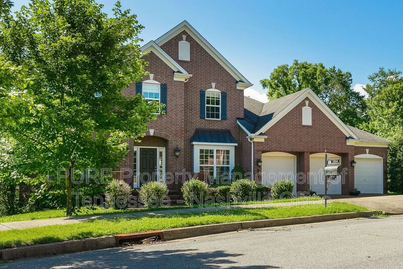 Franklin House: 1214 Broadmoor Cir