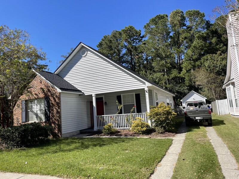 Mount Pleasant House: 2341 Chadbury Lane