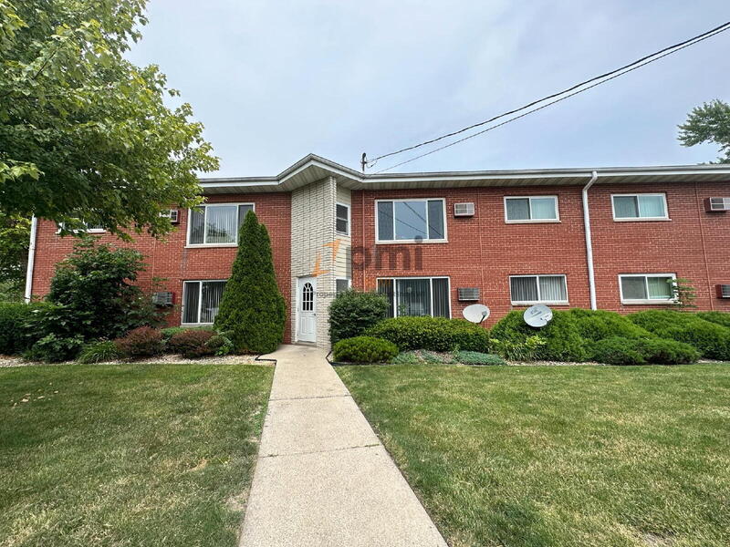 Crown Point Condo: 105 Harrington Ave