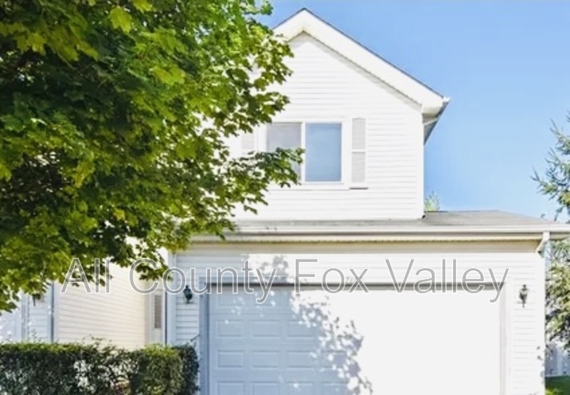 Hanover Park Townhome: 7160 Center Avenue