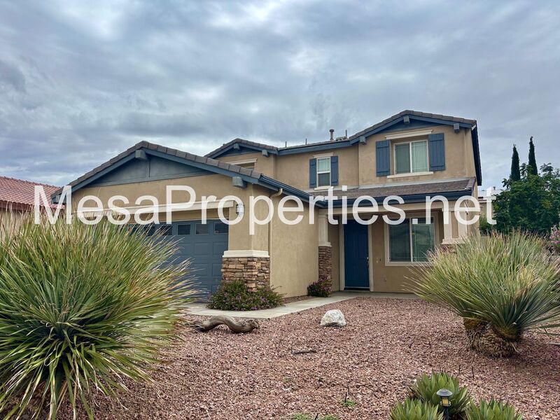 Victorville House: 16677 Desert Lily St.