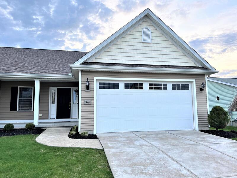 Buffalo House: 4821 East Highland Parkway