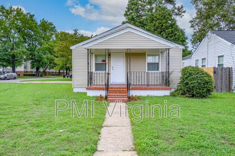 Portsmouth House: 3310 Glasgow St