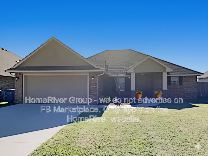 Mustang House: 1354 N Taylor Way