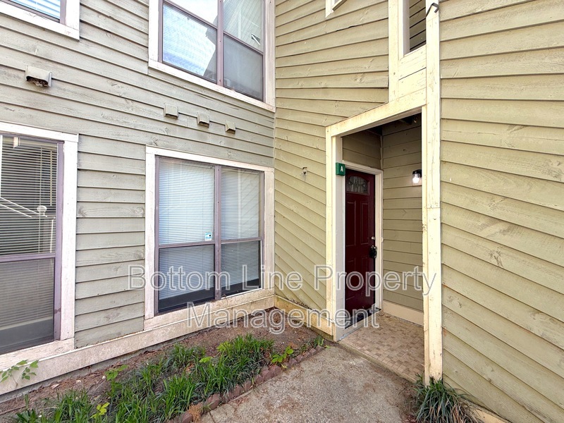 Charlotte Condo: 4417 Sharon Chase Dr