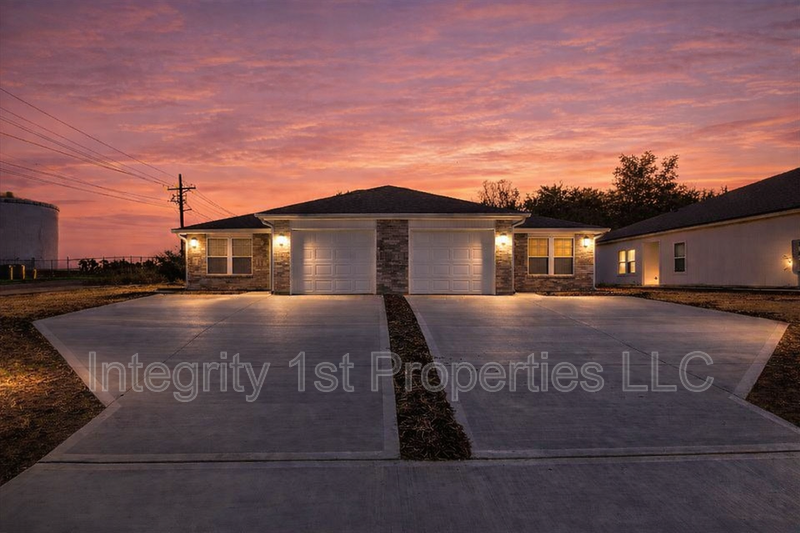 Warrensburg Townhome: 1510 Coventry Court