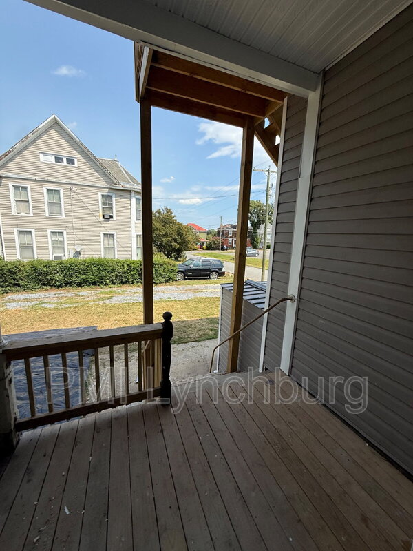 Lynchburg Condo: 922 Floyd Street