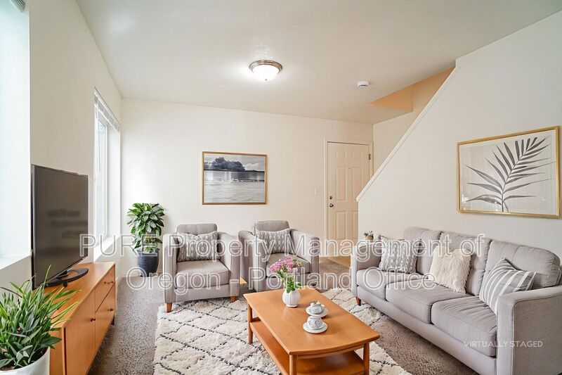 Portland Apartment: 141 NE 147th Ave