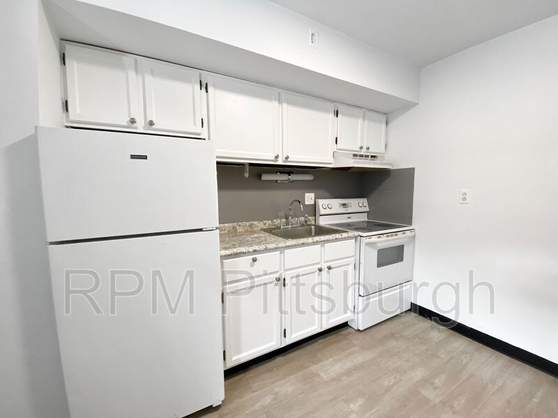 Turtle Creek House: 932 Penn Ave