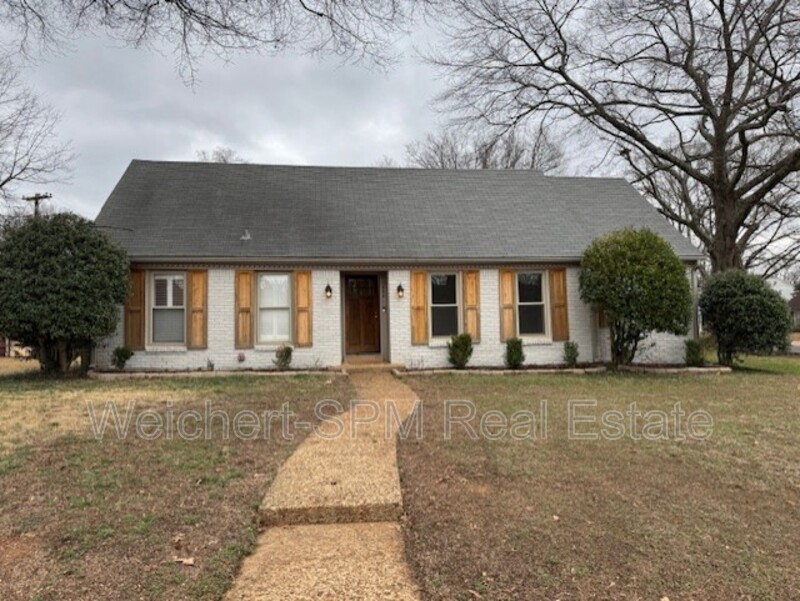 Memphis House: 1592 West Crestwood Drive Memphs, TN 38119