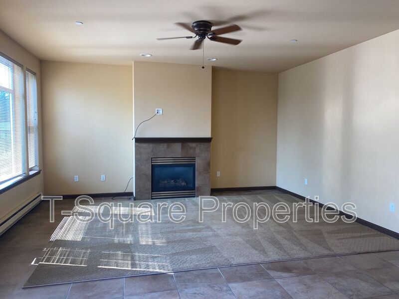 Bothell House: 9505 NE 180th St