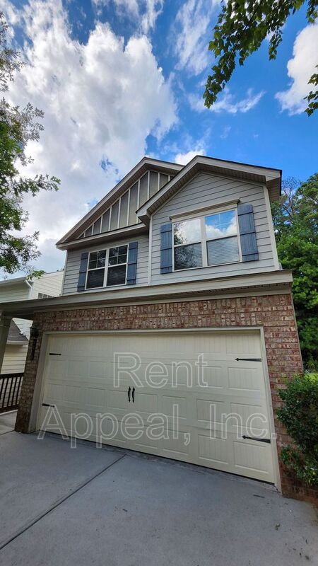 Union City House: 4680 Ravenwood Loop