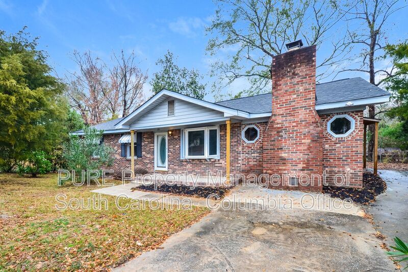 Columbia House: 199 Aster Circle