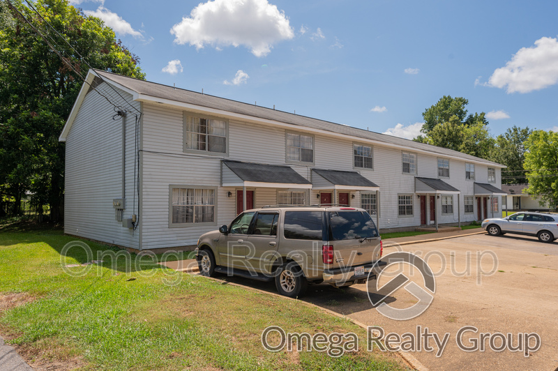 Northport Condo: 2705 18th Ave