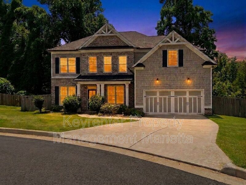Kennesaw House: 459 Current Court