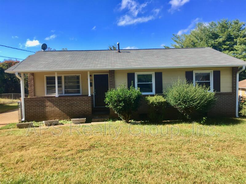 Winston Salem House: 1406 Pleasant Street