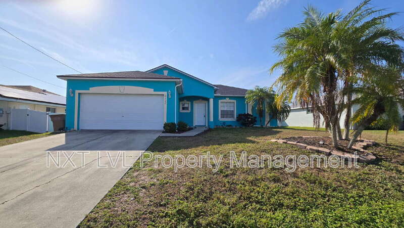 Cape Coral House: 2122 SW 29th Ter