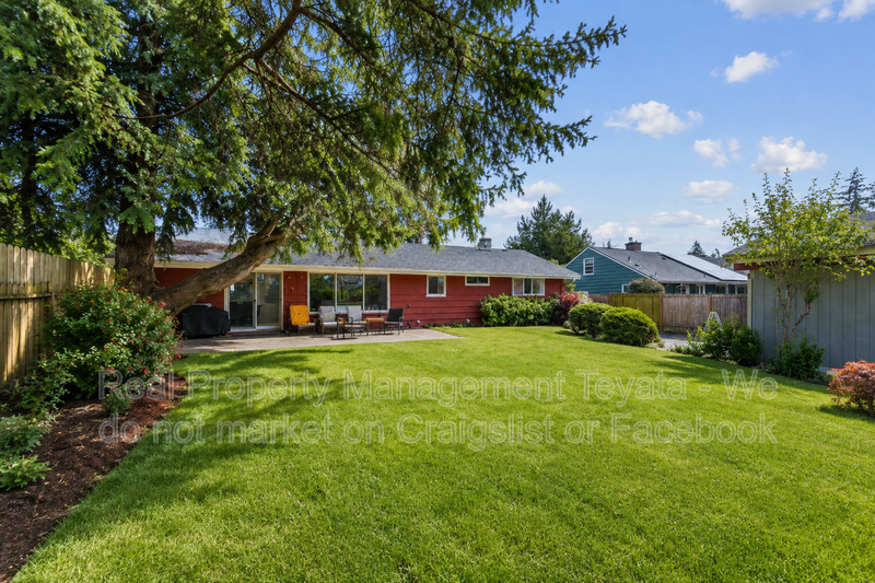 Des Moines House: 19609 4th ave s