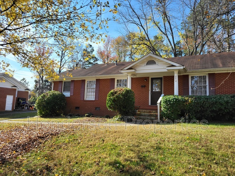 Charlotte House: 7512 Briardale Drive
